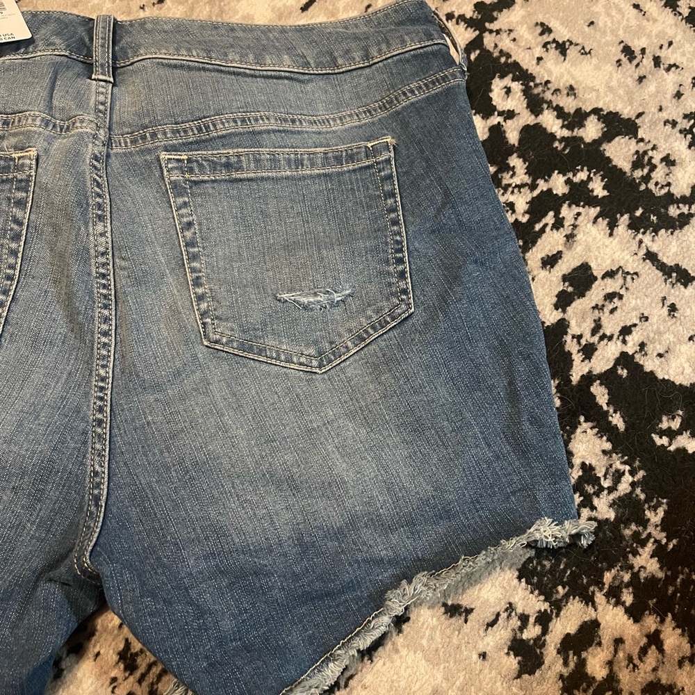 NWT Torrid denim cut off shorts - Picture 7 of 7